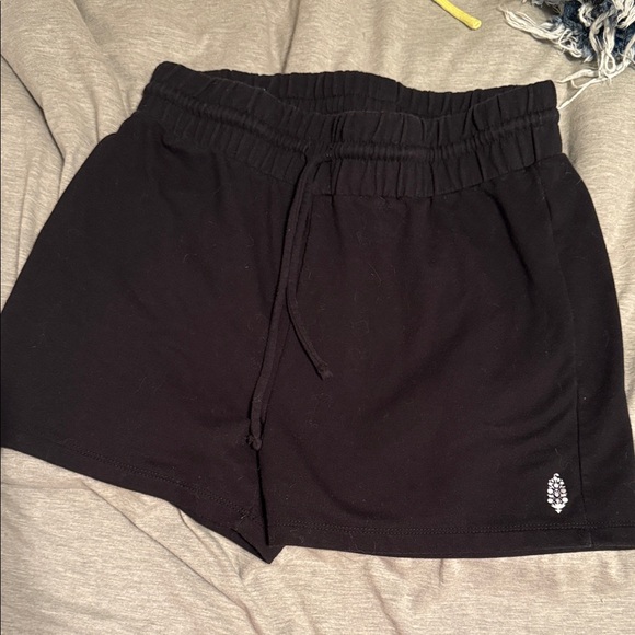 Free people movement black shorts - Picture 1 of 3